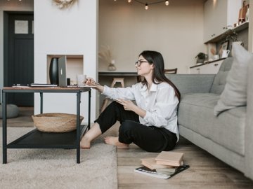 英國轉代理后能否重新下載VAT證書？